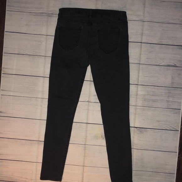 Refuge Skinny Jeans - Picture 2 of 9